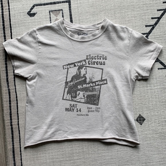 Brandy Melville Graphic Baby Tee - Picture 1 of 5
